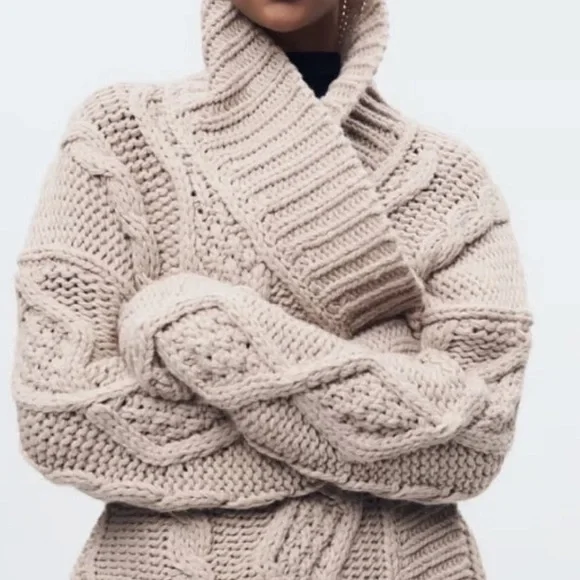Zara Cable Knit Sweater in Light Beige Small - Picture 2 of 9